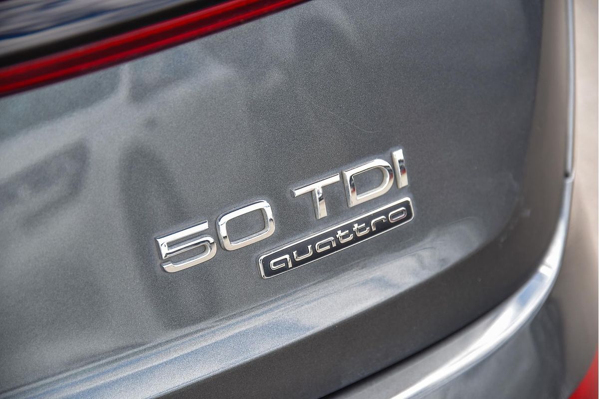 2023 Audi Q7 50 TDI S line 4M