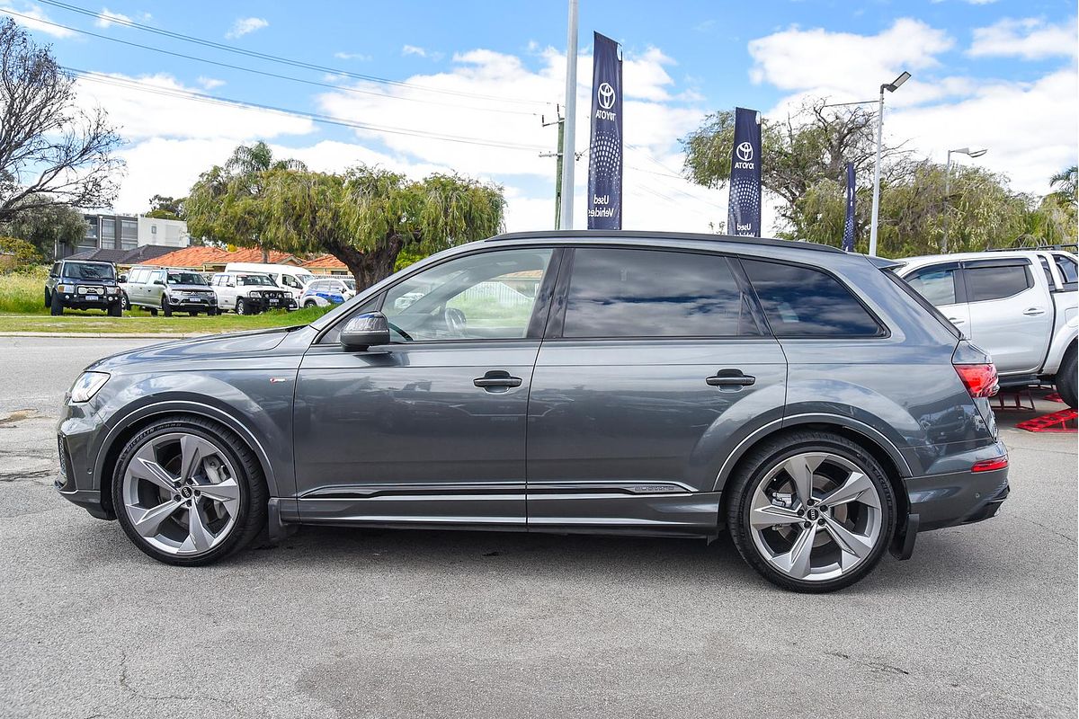 2023 Audi Q7 50 TDI S line 4M