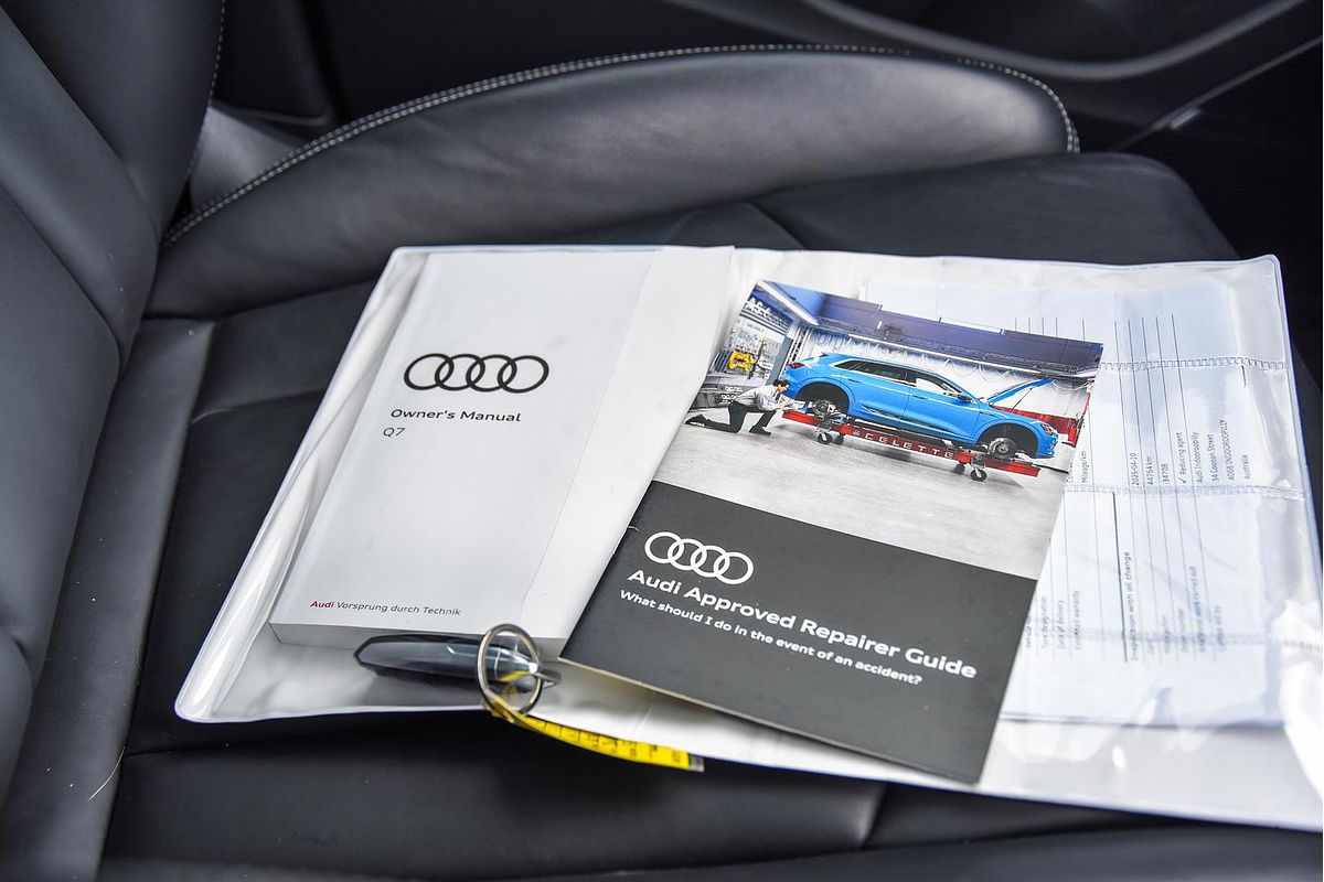 2023 Audi Q7 50 TDI S line 4M