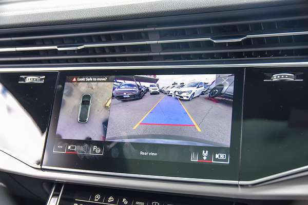 2023 Audi Q7 50 TDI S line 4M