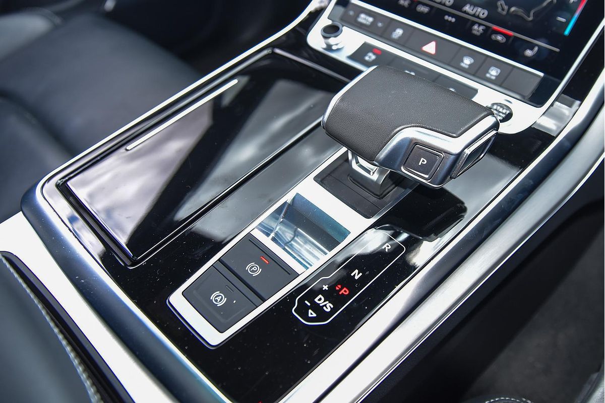 2023 Audi Q7 50 TDI S line 4M