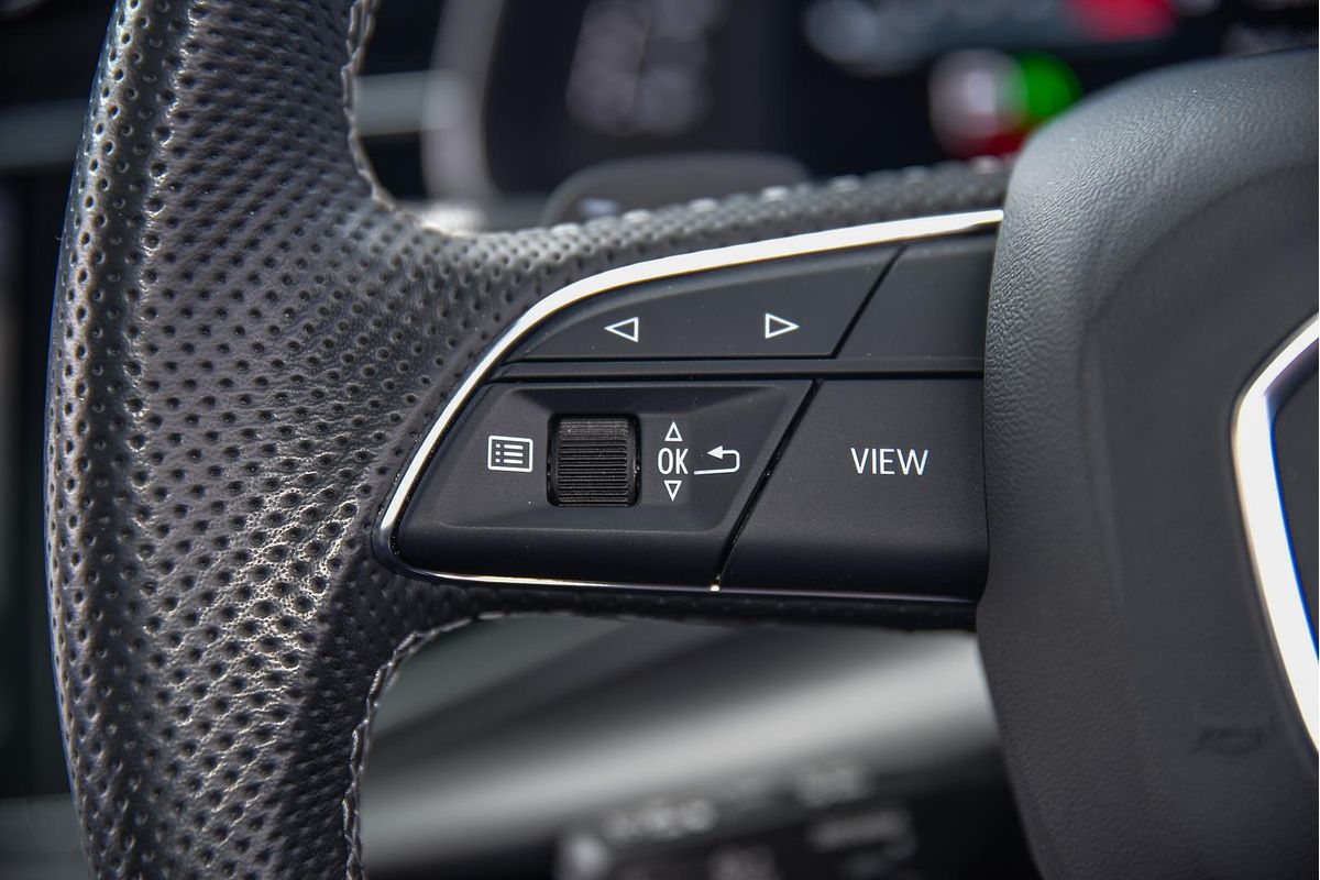 2023 Audi Q7 50 TDI S line 4M