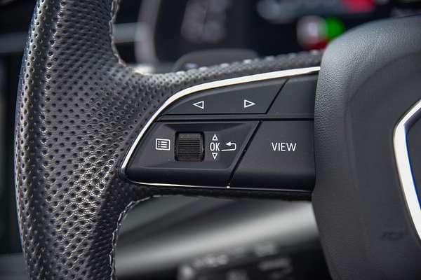 2023 Audi Q7 50 TDI S line 4M