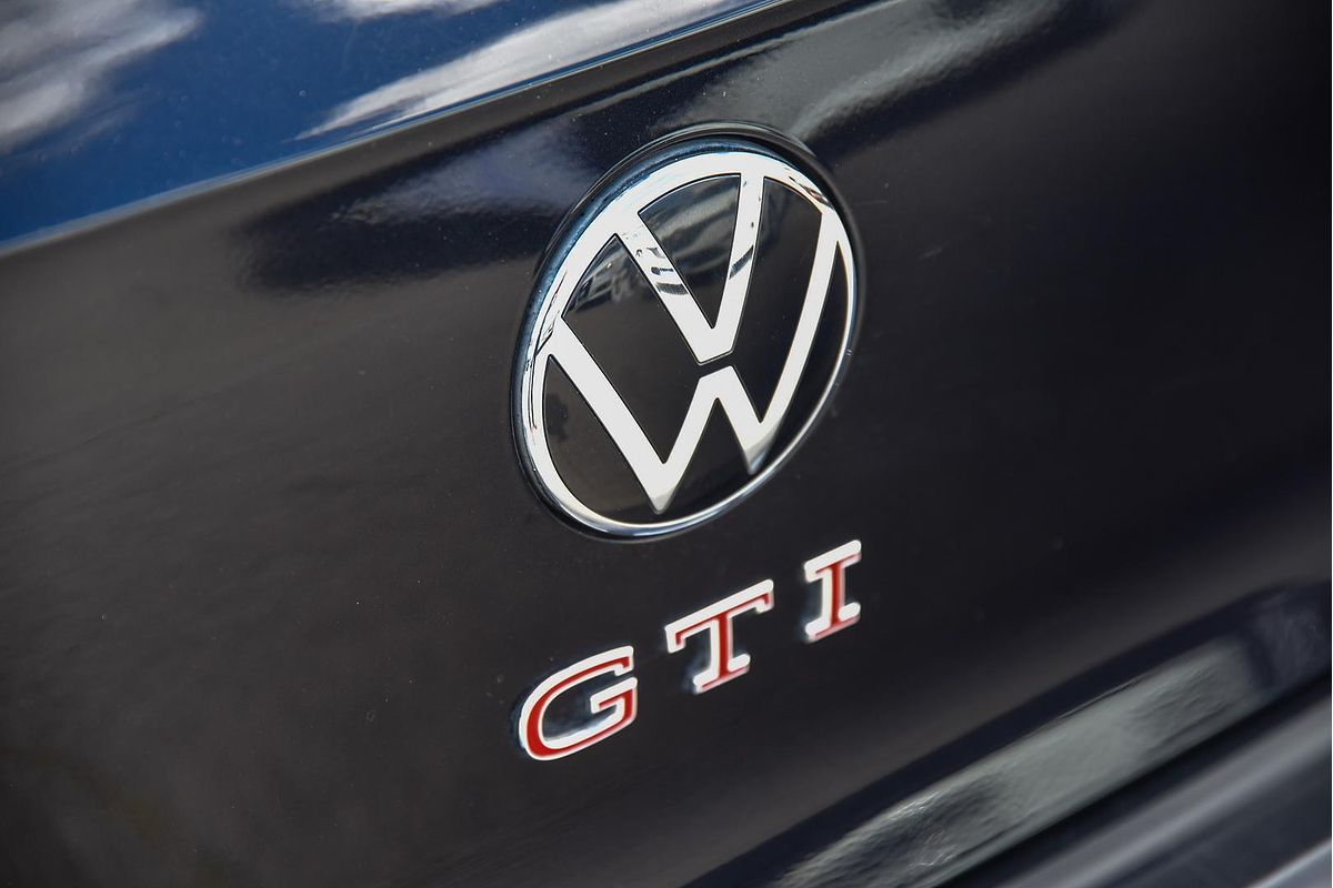 2022 Volkswagen Golf GTI 8