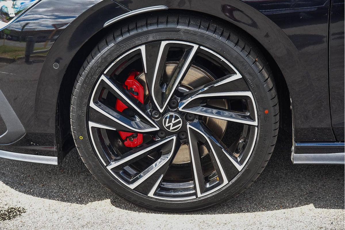 2022 Volkswagen Golf GTI 8