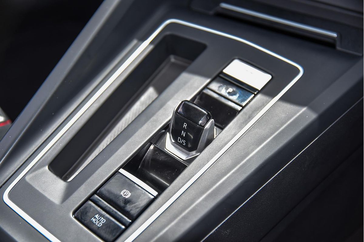 2022 Volkswagen Golf GTI 8