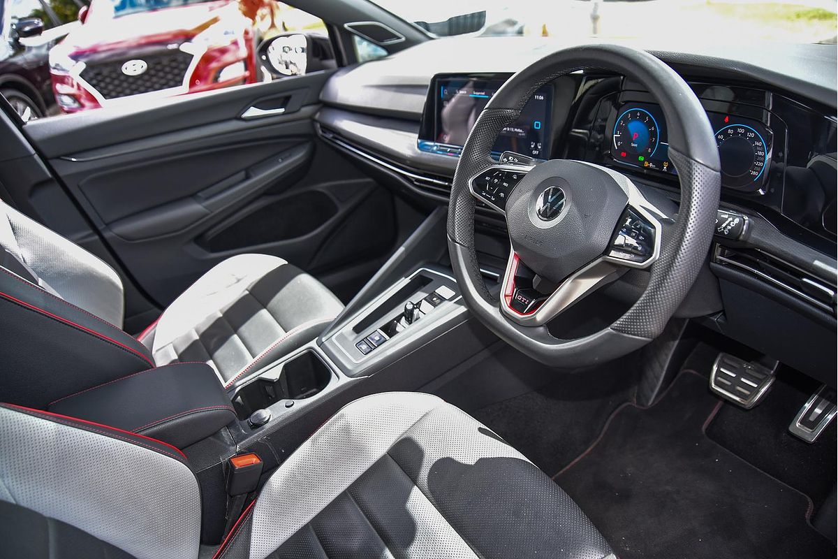 2022 Volkswagen Golf GTI 8