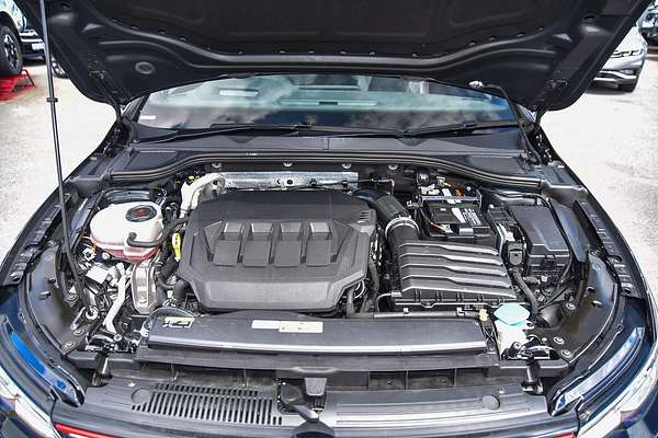 2022 Volkswagen Golf GTI 8