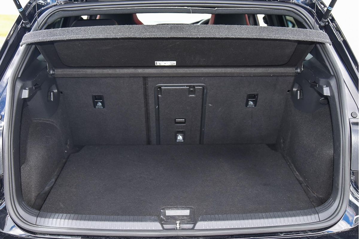 2022 Volkswagen Golf GTI 8