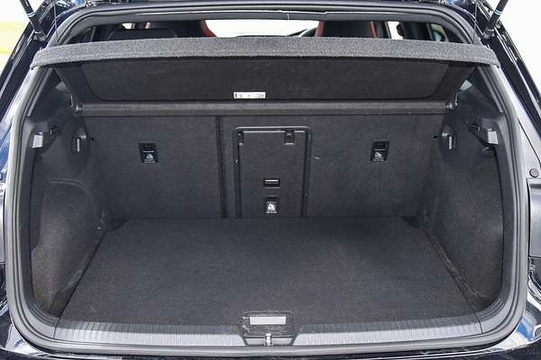 2022 Volkswagen Golf GTI 8