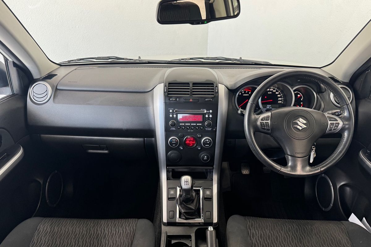 2013 Suzuki Grand Vitara Urban JB