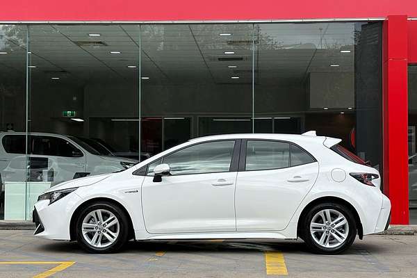 2018 Toyota Corolla Ascent Sport Hybrid ZWE211R