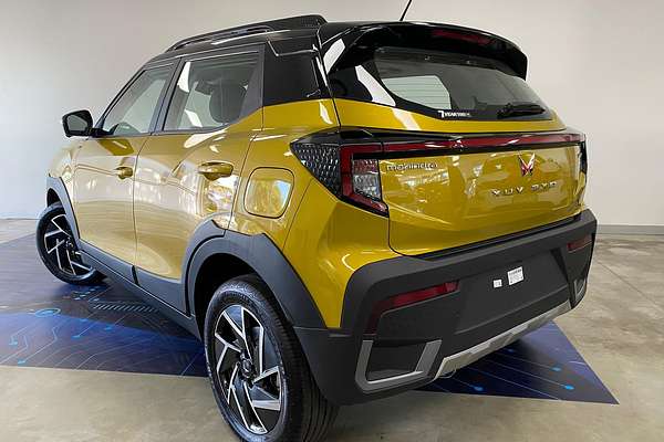 2025 Mahindra XUV3XO AX7L