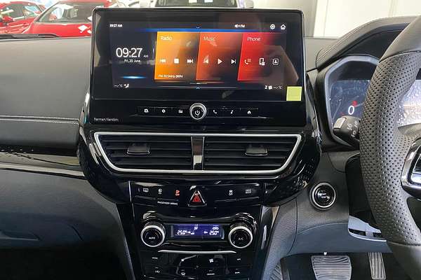 2025 Mahindra XUV3XO AX7L