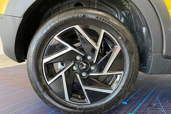 2025 Mahindra XUV3XO AX7L