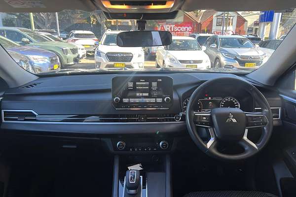 2021 Mitsubishi Outlander ES ZM