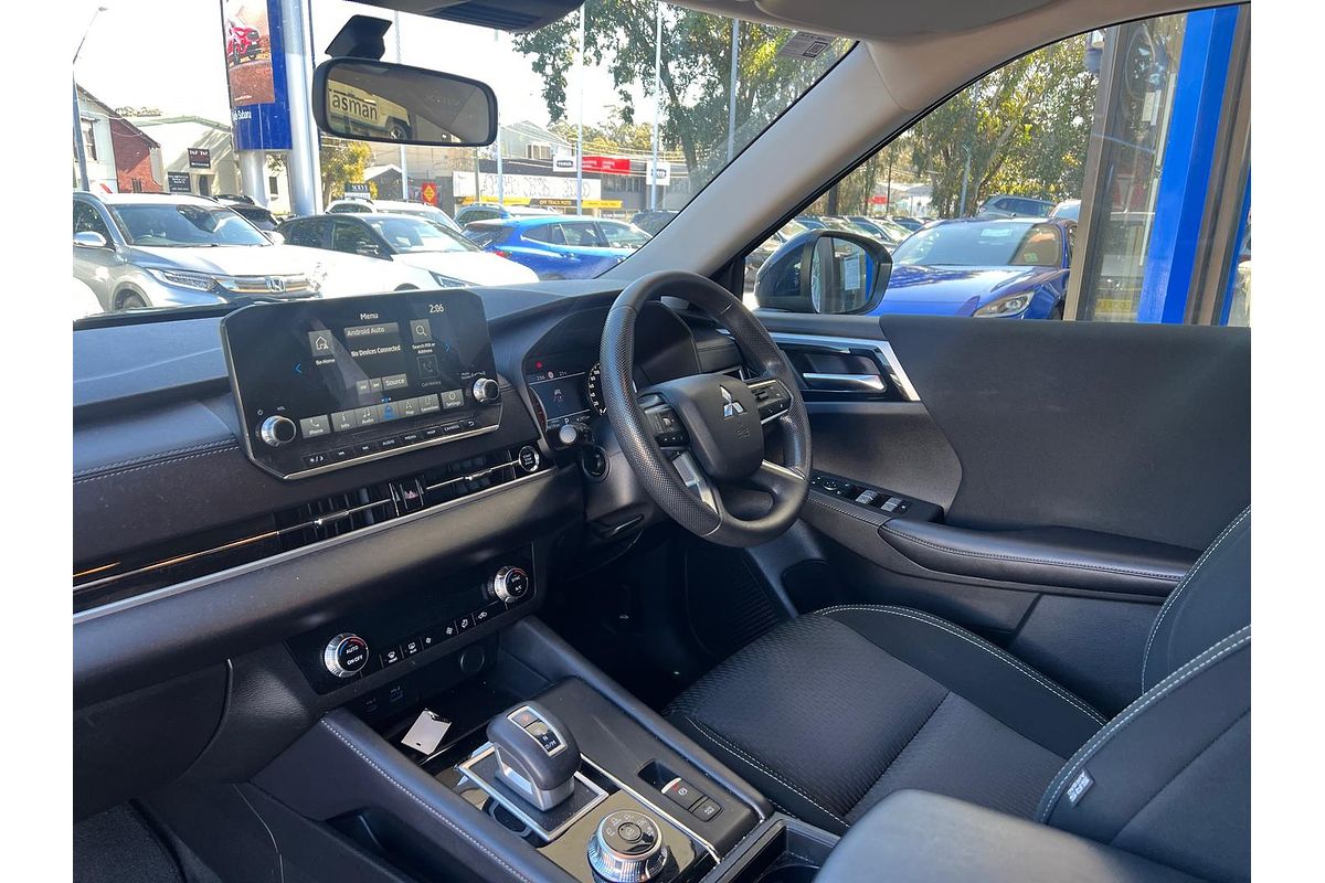 2021 Mitsubishi Outlander ES ZM