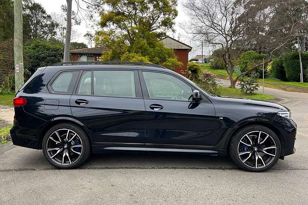 2021 BMW X7 xDrive30d M Sport Dark Shadow Edition G07