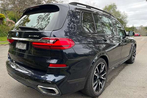 2021 BMW X7 xDrive30d M Sport Dark Shadow Edition G07