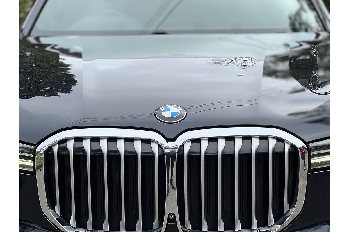 2021 BMW X7 xDrive30d M Sport Dark Shadow Edition G07
