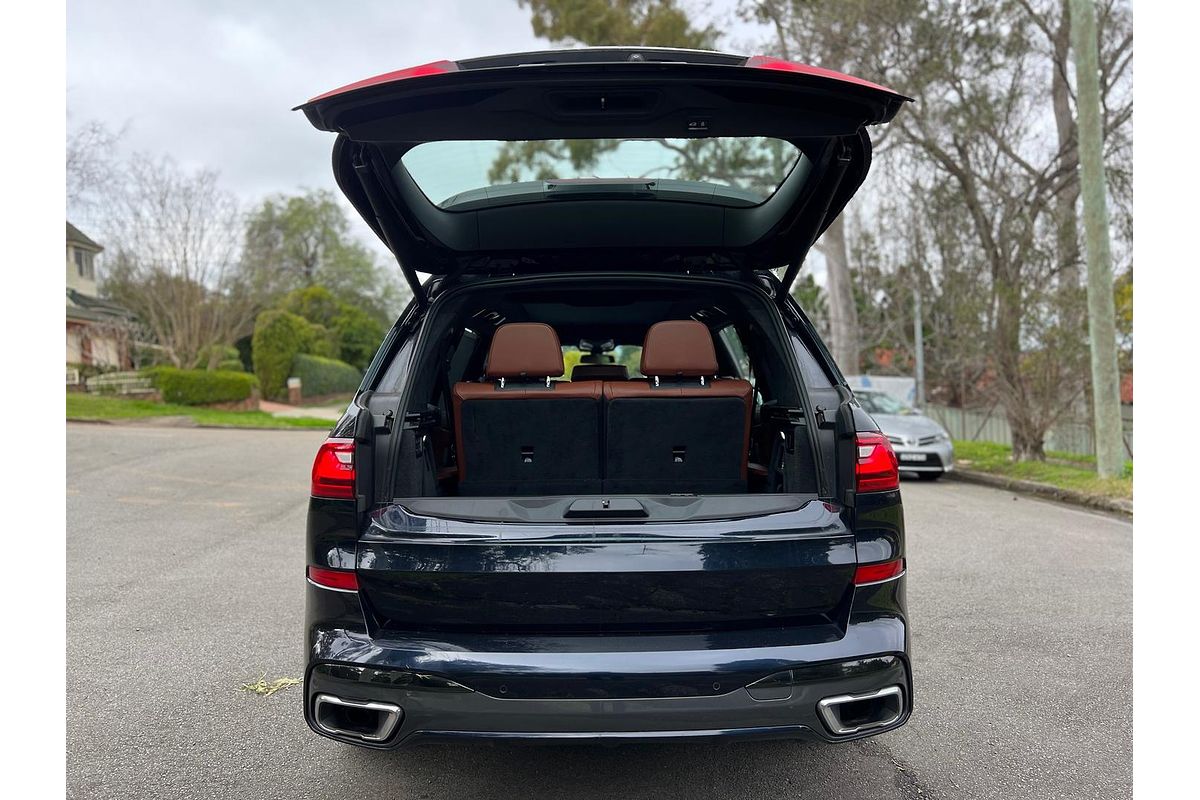 2021 BMW X7 xDrive30d M Sport Dark Shadow Edition G07