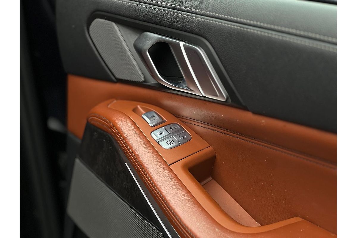 2021 BMW X7 xDrive30d M Sport Dark Shadow Edition G07