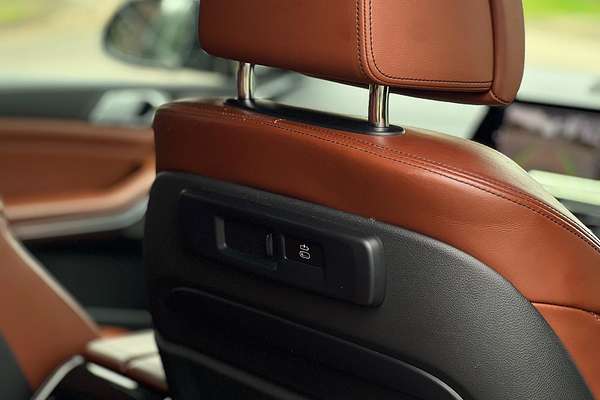 2021 BMW X7 xDrive30d M Sport Dark Shadow Edition G07