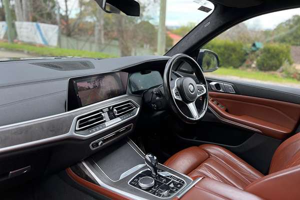 2021 BMW X7 xDrive30d M Sport Dark Shadow Edition G07