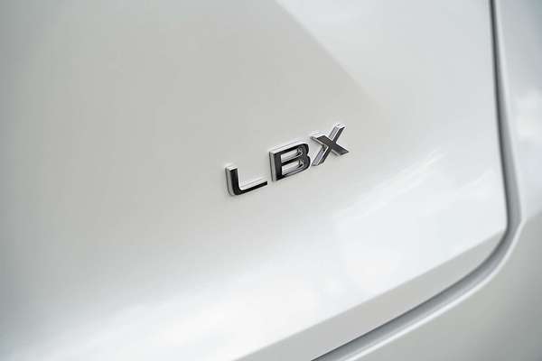 2024 Lexus LBX Luxury MAYH10R