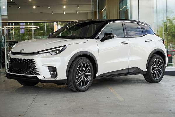 2024 Lexus LBX Luxury MAYH10R