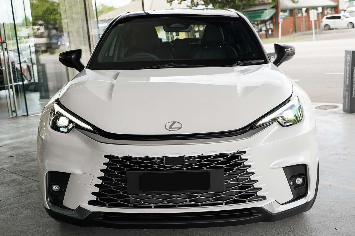 2024 Lexus LBX Luxury MAYH10R