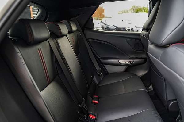 2024 Lexus LBX Luxury MAYH10R