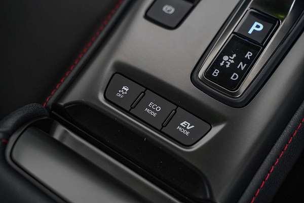 2024 Lexus LBX Luxury MAYH10R