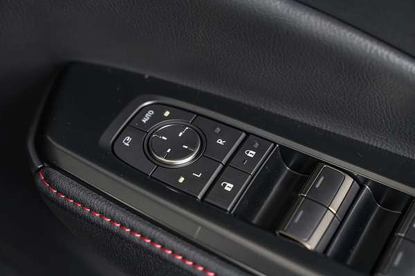 2024 Lexus LBX Luxury MAYH10R