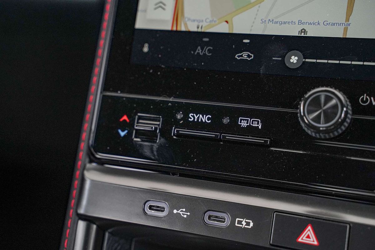 2024 Lexus LBX Luxury MAYH10R