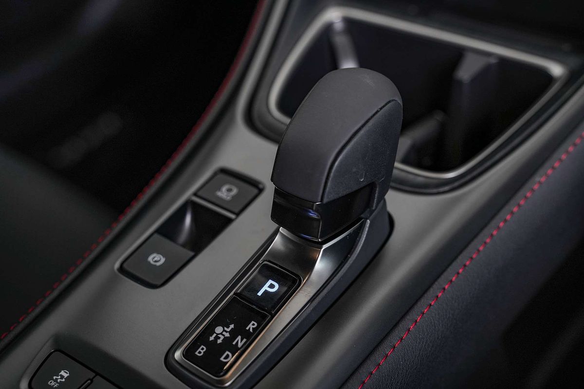 2024 Lexus LBX Luxury MAYH10R