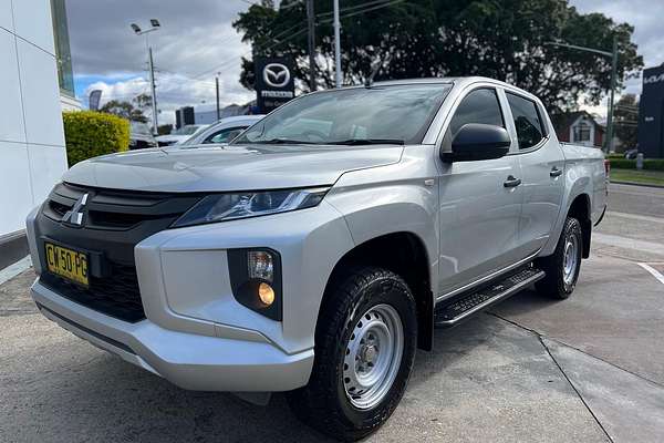 2019 Mitsubishi Triton GLX ADAS MR 4X4