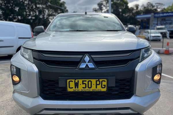 2019 Mitsubishi Triton GLX ADAS MR 4X4