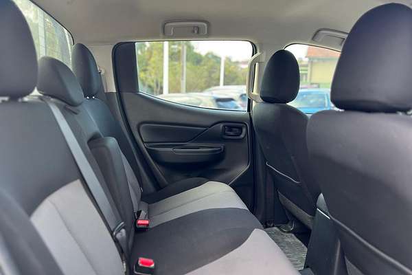 2019 Mitsubishi Triton GLX ADAS MR 4X4