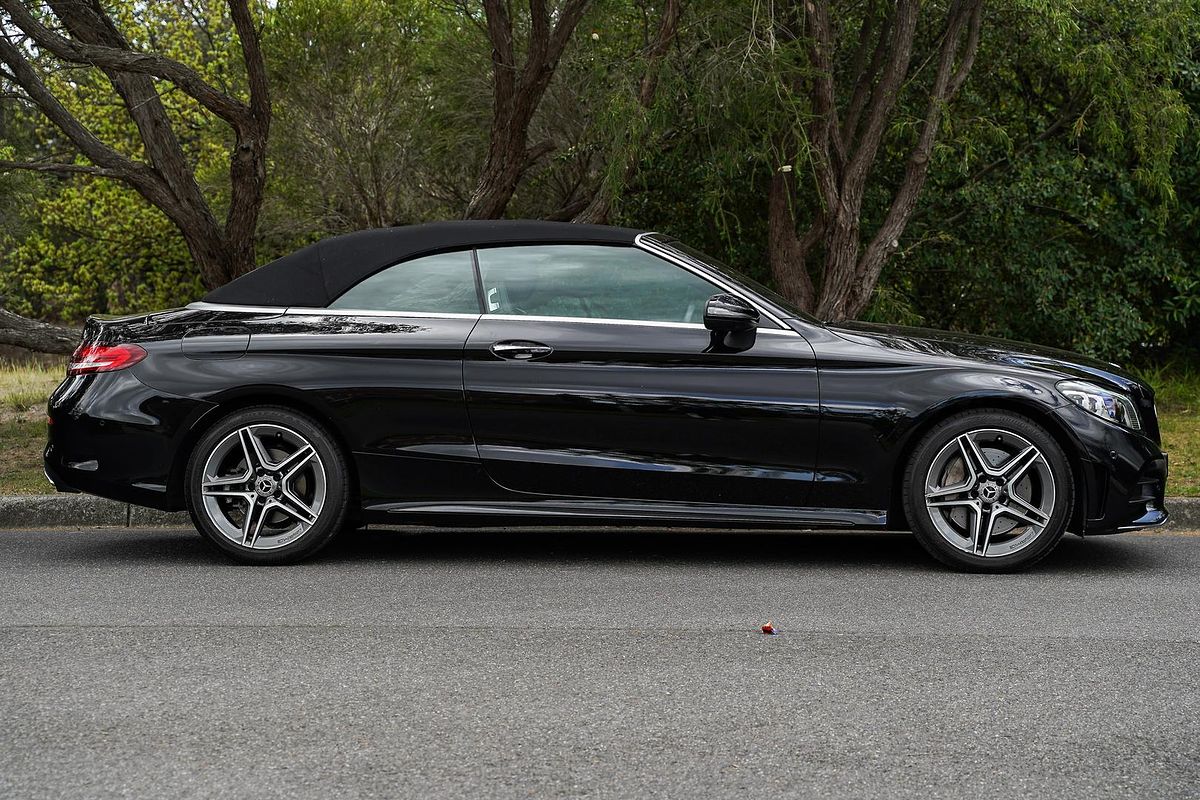 2018 Mercedes-Benz C-Class C300 A205
