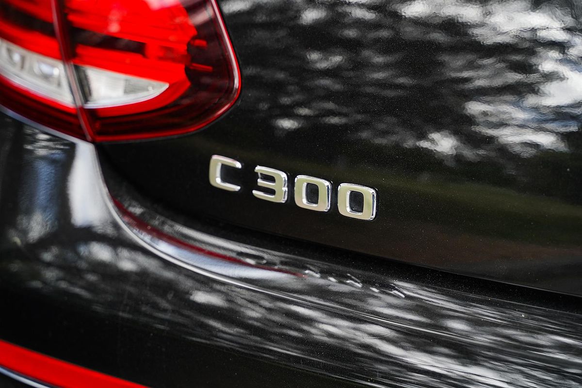 2018 Mercedes-Benz C-Class C300 A205