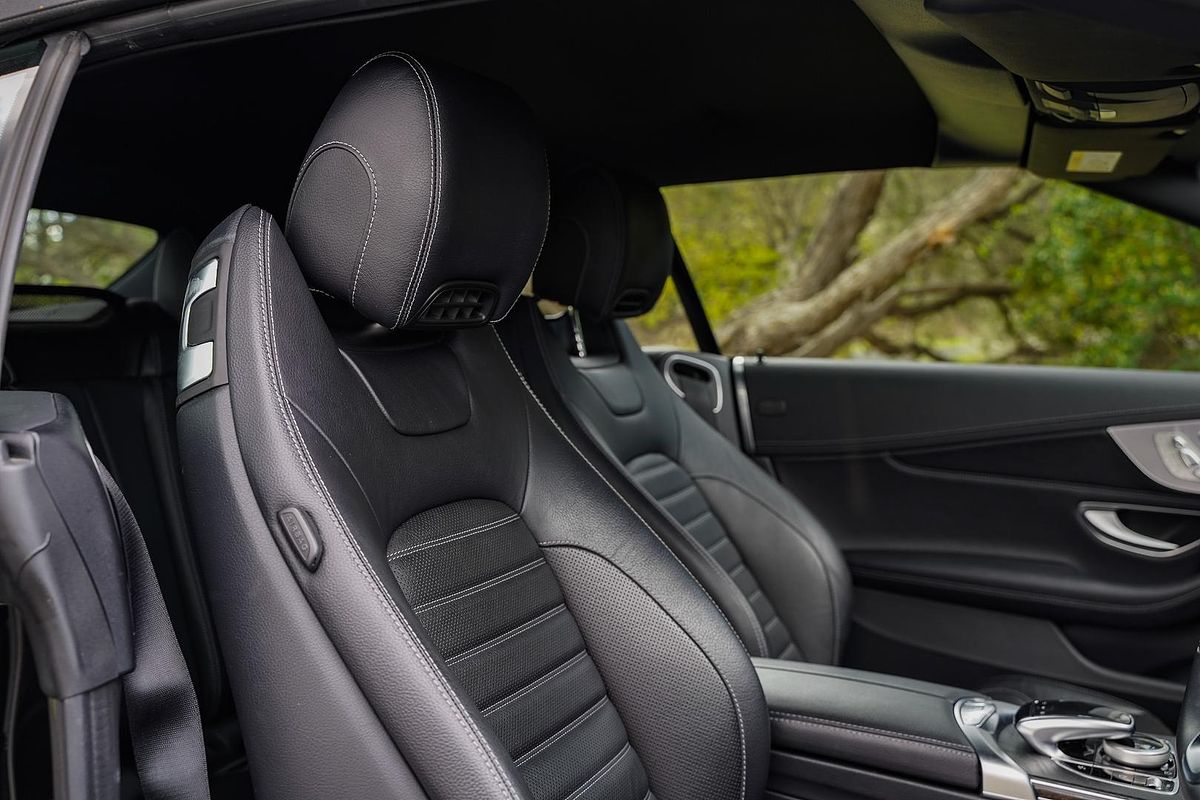 2018 Mercedes-Benz C-Class C300 A205
