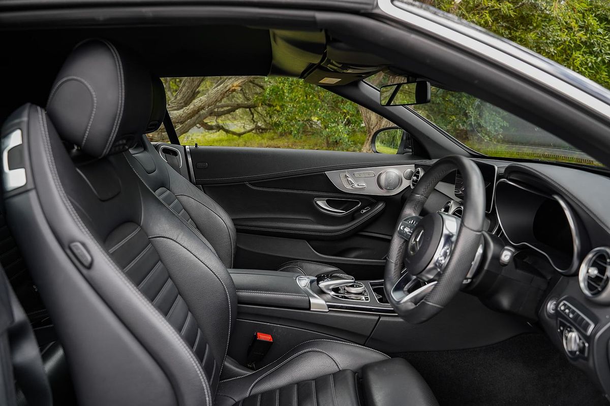 2018 Mercedes-Benz C-Class C300 A205