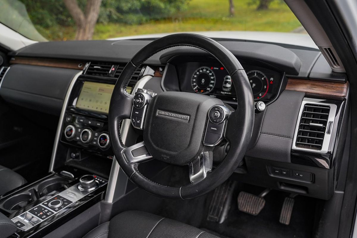 2018 Land Rover Discovery TD6 HSE Luxury Series 5