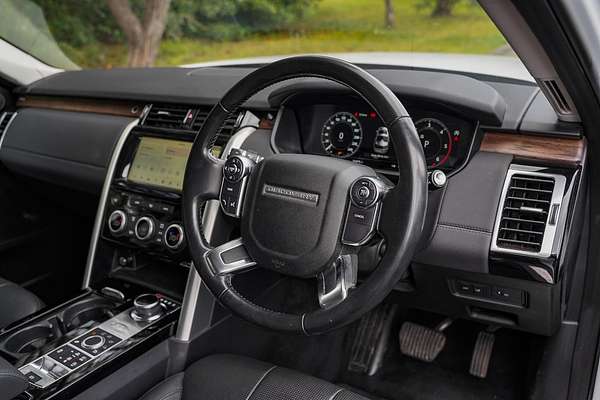 2018 Land Rover Discovery TD6 HSE Luxury Series 5