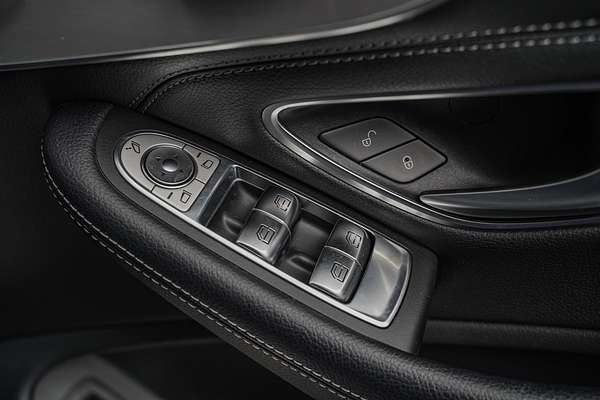 2018 Mercedes-Benz C-Class C300 A205