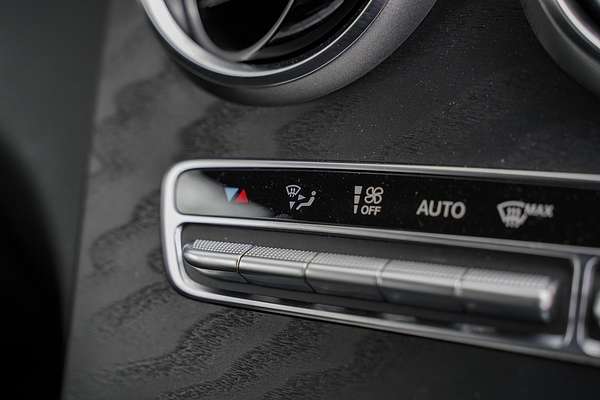 2018 Mercedes-Benz C-Class C300 A205