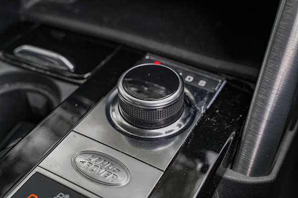 2018 Land Rover Discovery TD6 HSE Luxury Series 5