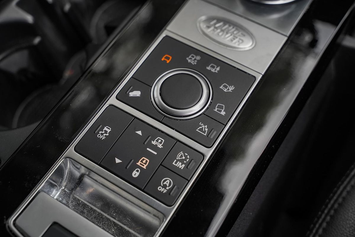 2018 Land Rover Discovery TD6 HSE Luxury Series 5