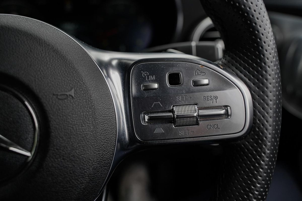 2018 Mercedes-Benz C-Class C300 A205